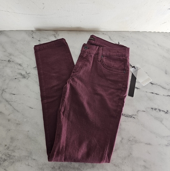 James Jeans Twiggly Legging Mid Rise Burgundy Jeans 30 NWT - Picture 3 of 7